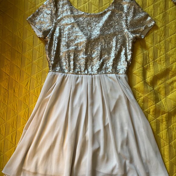 Forever 21 Gold Sequin Dress Size L - Picture 4 of 12